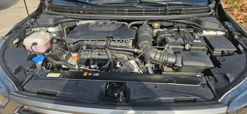 Kia Stonic, снимка 11 - Автомобили и джипове - 52597877