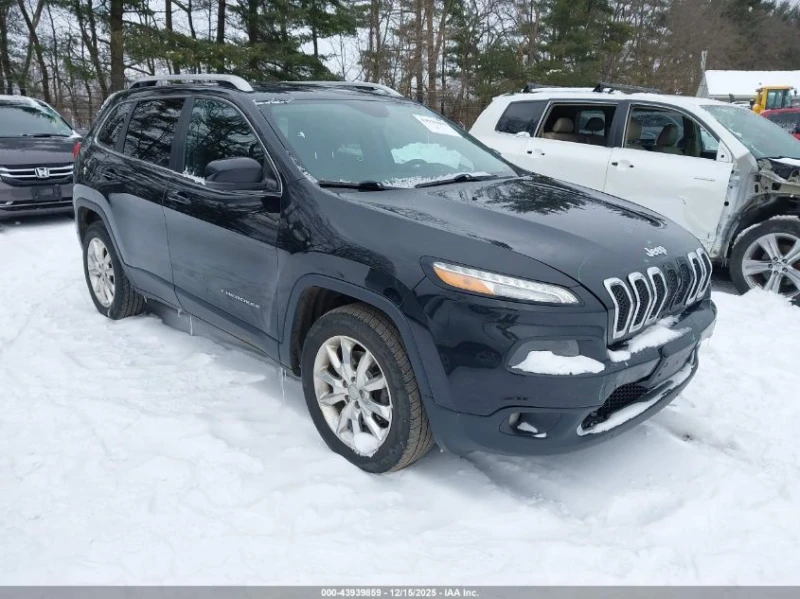Jeep Cherokee 3.2L V-6 DOHC, 271HP 4X4 Drive