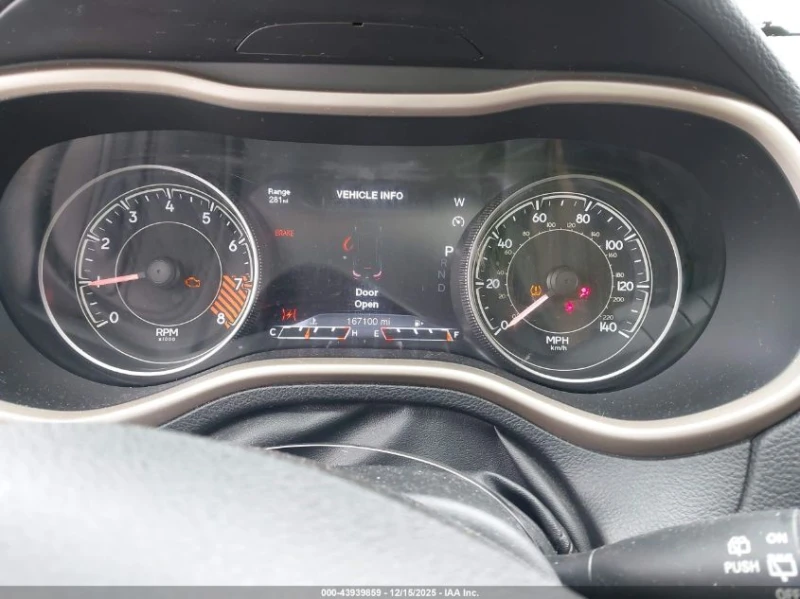 Jeep Cherokee 3.2L V-6 DOHC, 271HP 4X4 Drive, снимка 7 - Автомобили и джипове - 52915363