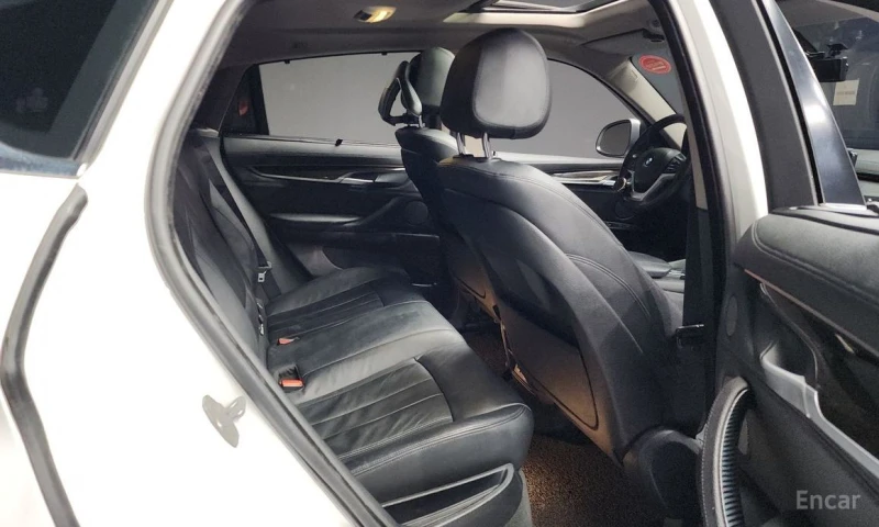 BMW X6, снимка 12 - Автомобили и джипове - 53150250