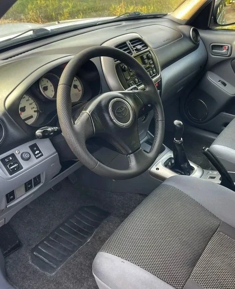 Toyota Rav4, снимка 9 - Автомобили и джипове - 48679808