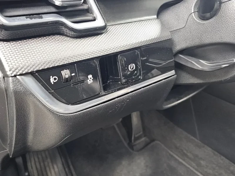 Kia Sportage 5Th Generation Gasoline 1.6 Turbo 2Wd Trendy, снимка 15 - Автомобили и джипове - 55015948