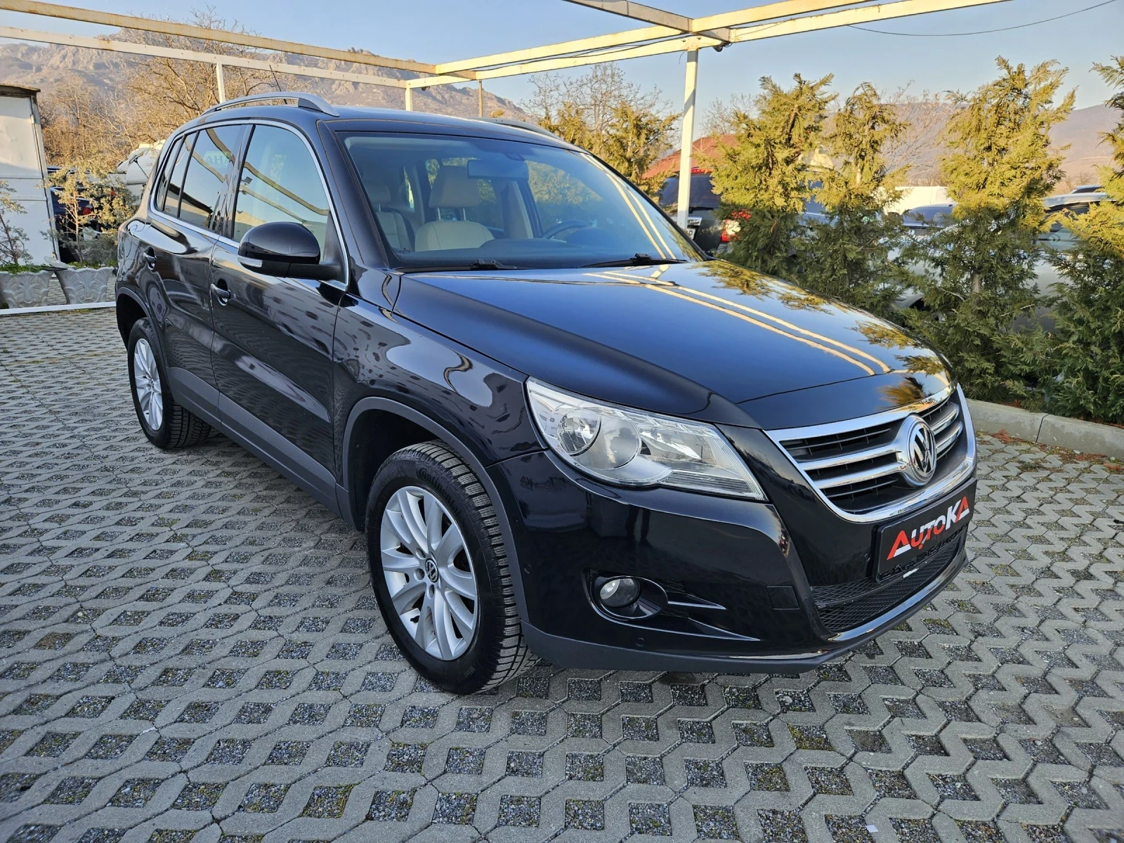 VW Tiguan 2.0TDI-140кс= АВТОМАТ= 4Х4= ПАНОРАМА= ПОДГРЕВ  - изображение 2