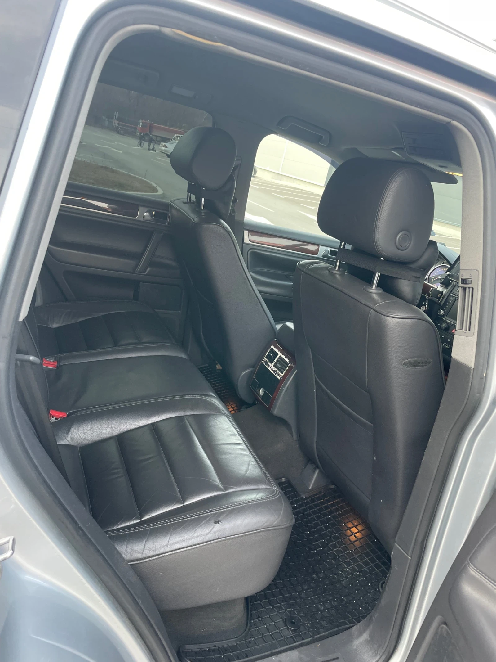 VW Touareg  - изображение 9