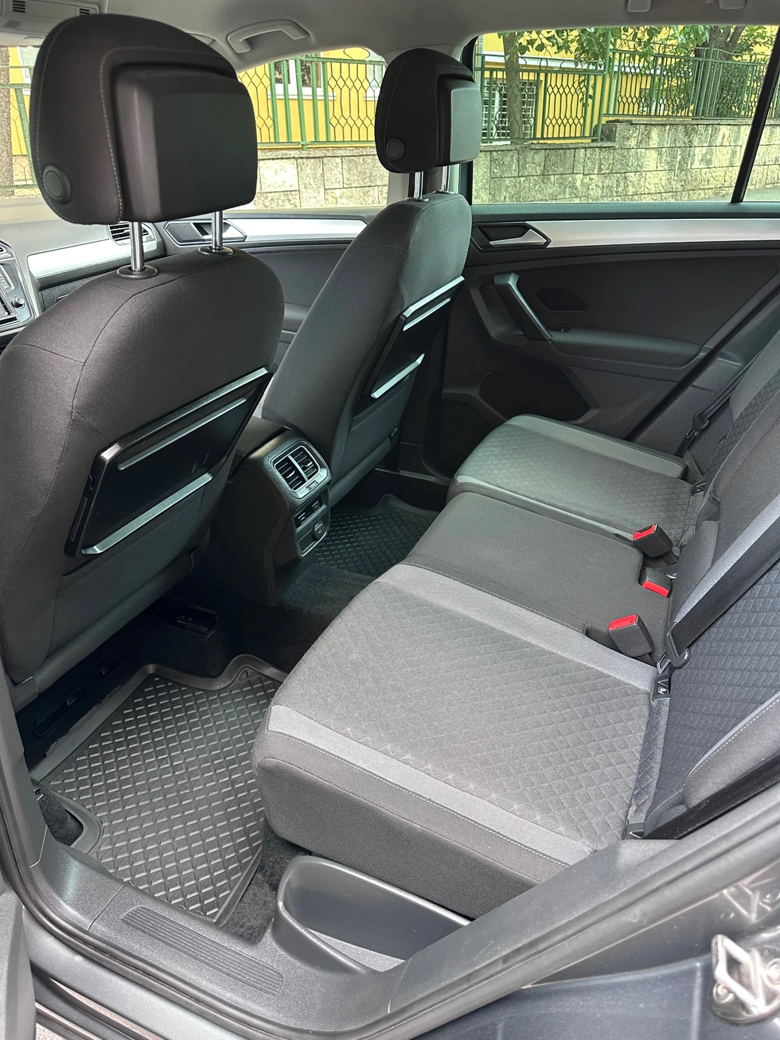 VW Tiguan 2.0TDI 7 DSG/ / Car Play/   | Mobile.bg   11