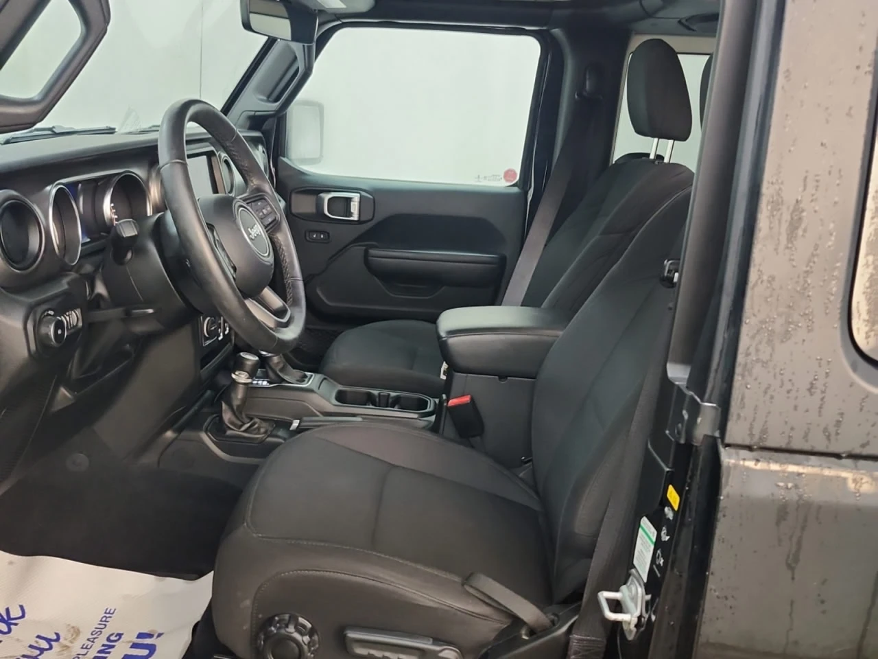 Jeep Wrangler *  *    *   *  | Mobile.bg   7