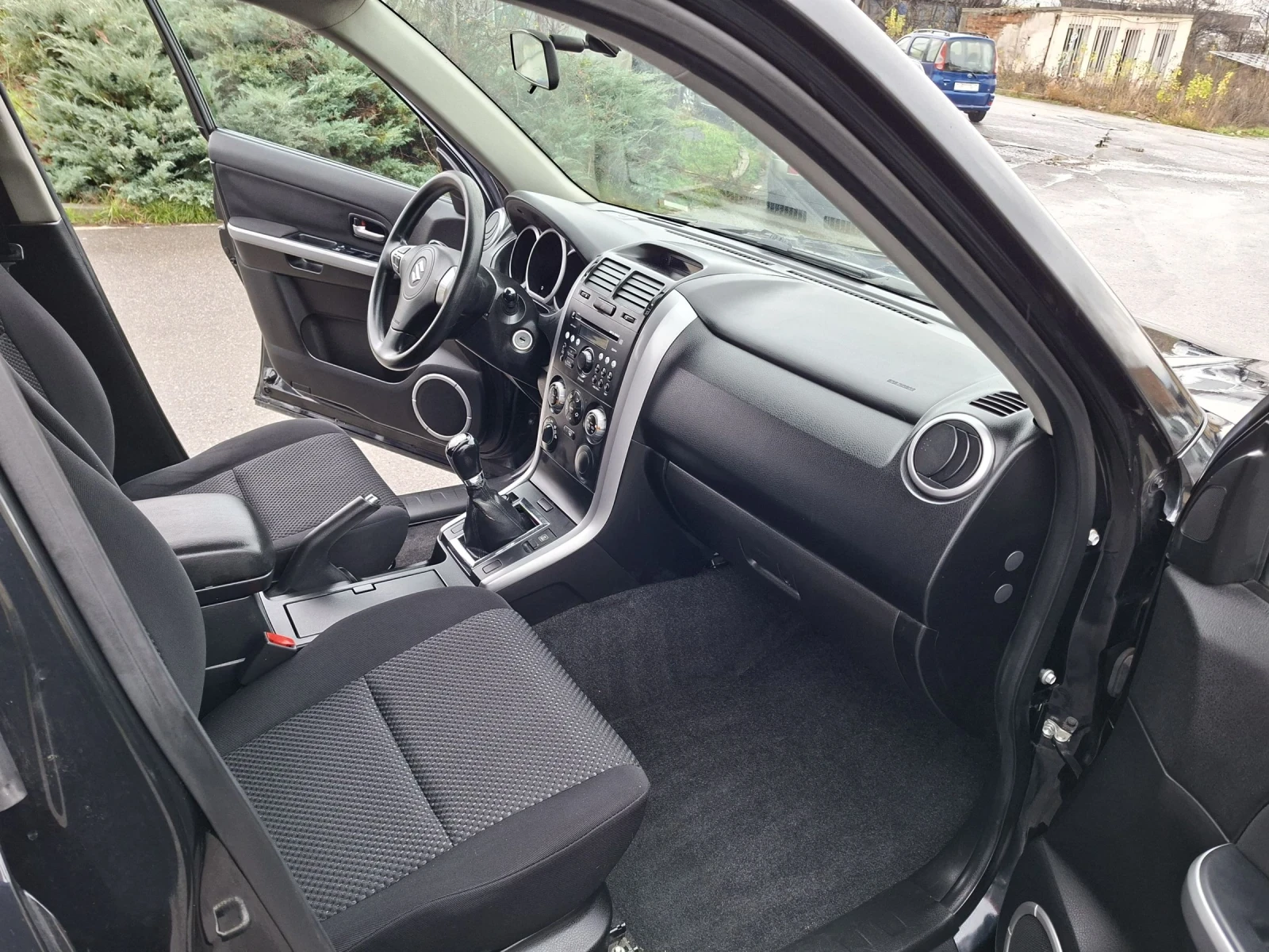 Suzuki Grand vitara 2.0 BENZIN - изображение 10