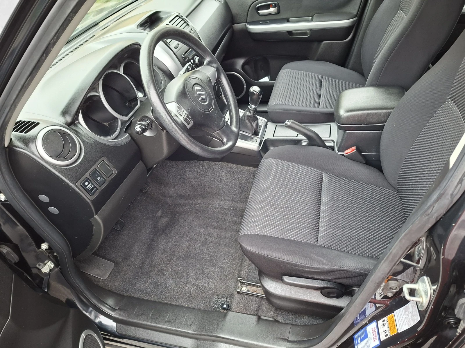 Suzuki Grand vitara 2.0 BENZIN - изображение 9