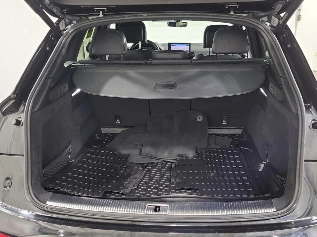 Audi Q5 PROGRESSIV| 360 КАМЕРИ| ДИСТРОНИК| ПАНОРАМА| ПАМЕТ, снимка 6 - Автомобили и джипове - 54226740