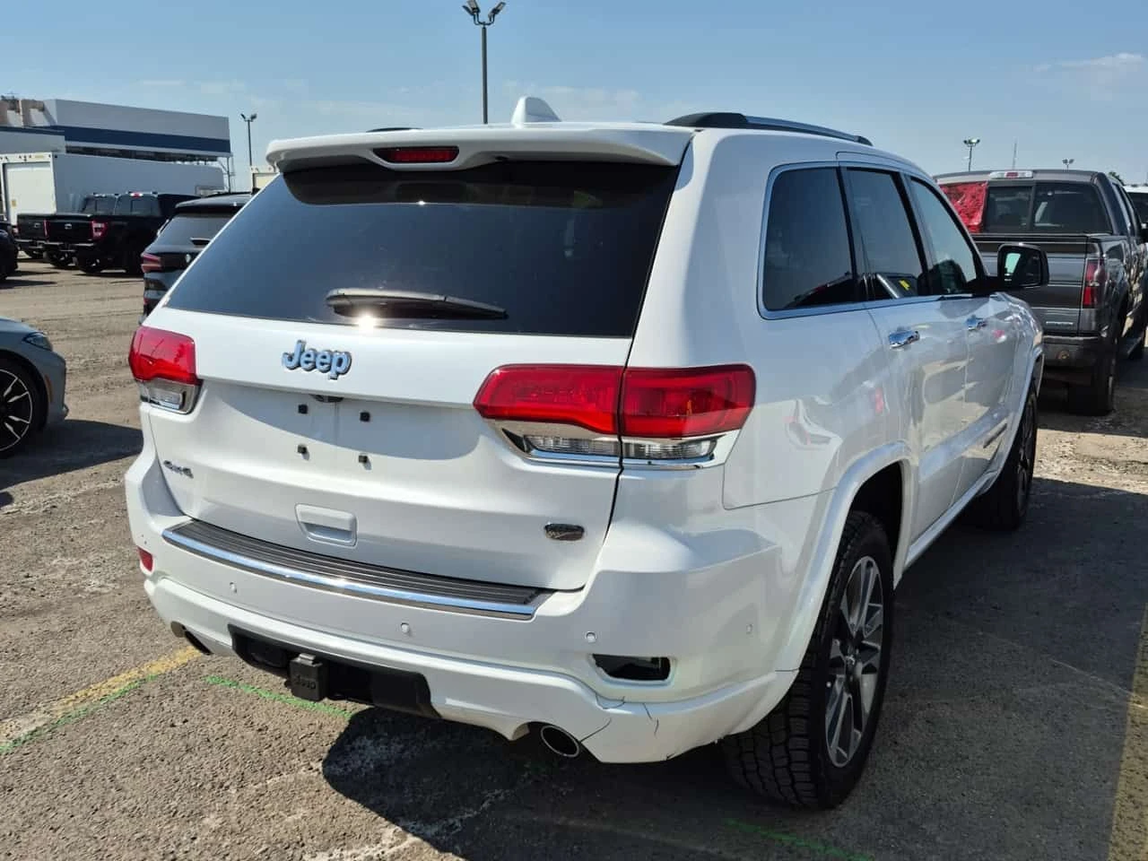 Jeep Grand cherokee * OVERLAND * КАМЕРА* ДИСТРОНИК* ШИБИДАХ* , снимка 3 - Автомобили и джипове - 54818773