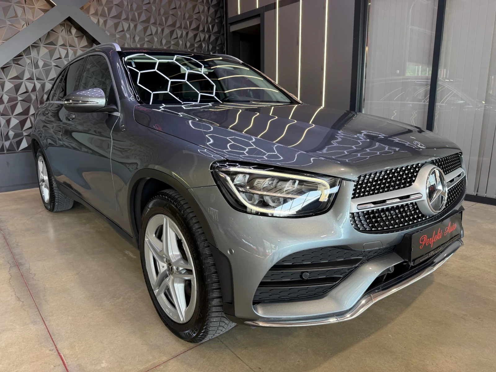Mercedes-Benz GLC 220 d 4 MATIC * AMG * ПАНОРАМА * КАМЕРА * 