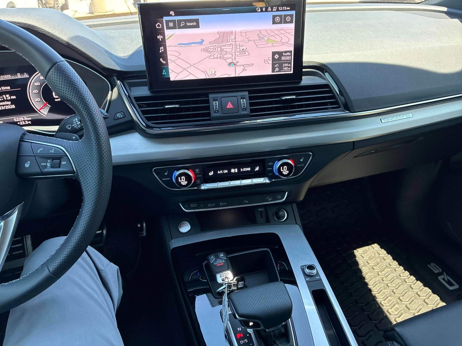 Audi Q5 Progressiv * Keyless * CARFAX * АВТО КРЕДИТ * , снимка 10 - Автомобили и джипове - 55016007