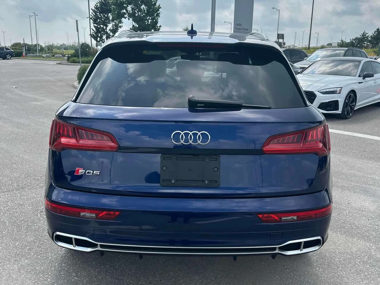 Audi SQ5 Technik | CARFAX | АВТОКРЕДИТ БЕЗ ПЪРВОНАЧАЛНА , снимка 5 - Автомобили и джипове - 55601602