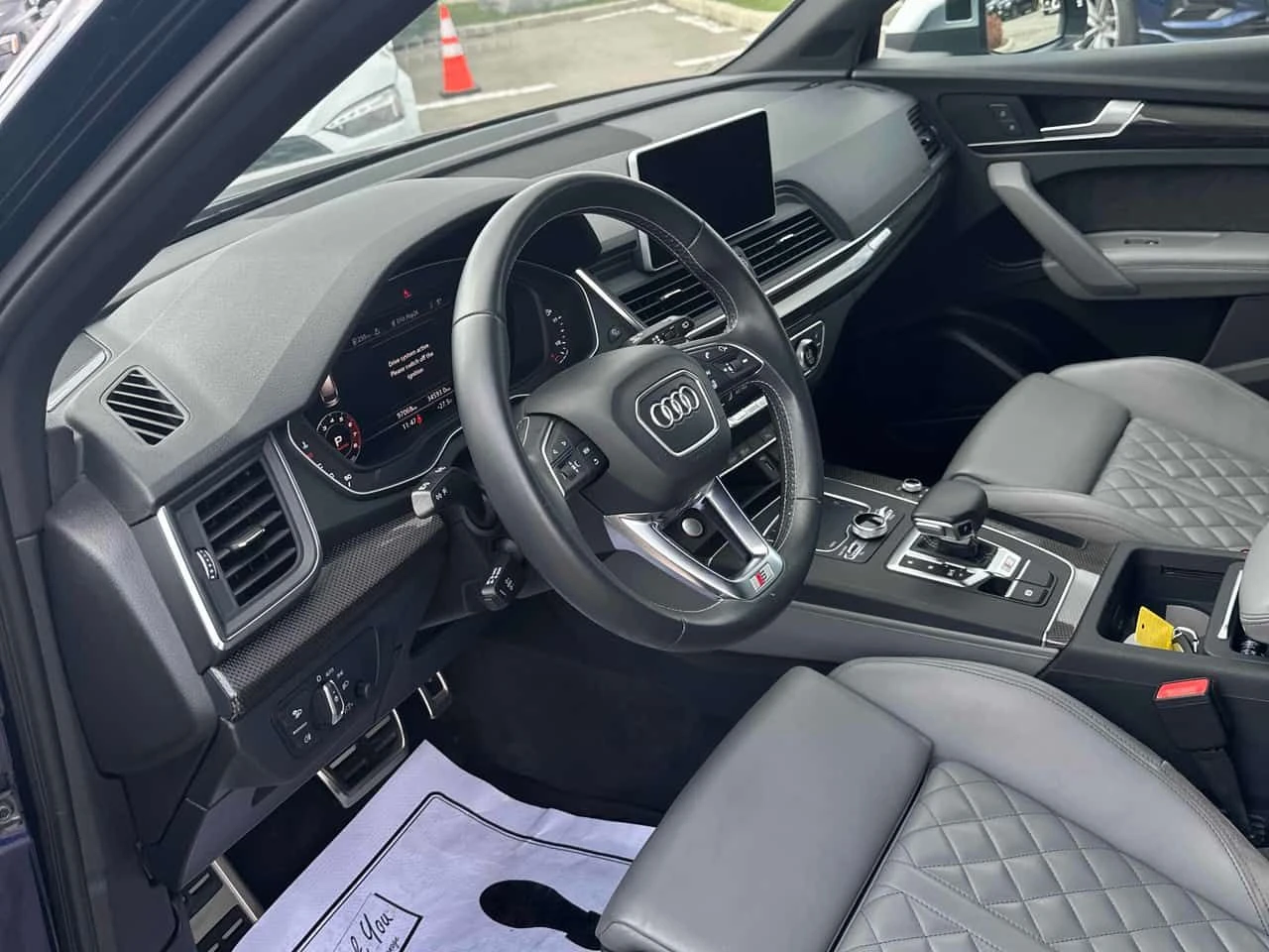 Audi SQ5 Technik | CARFAX | АВТОКРЕДИТ БЕЗ ПЪРВОНАЧАЛНА , снимка 7 - Автомобили и джипове - 55601602
