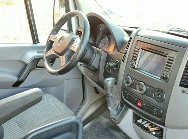 Mercedes-Benz Sprinter 316 Пътна помощ бензин-газ автомат, снимка 7 - Бусове и автобуси - 50588237