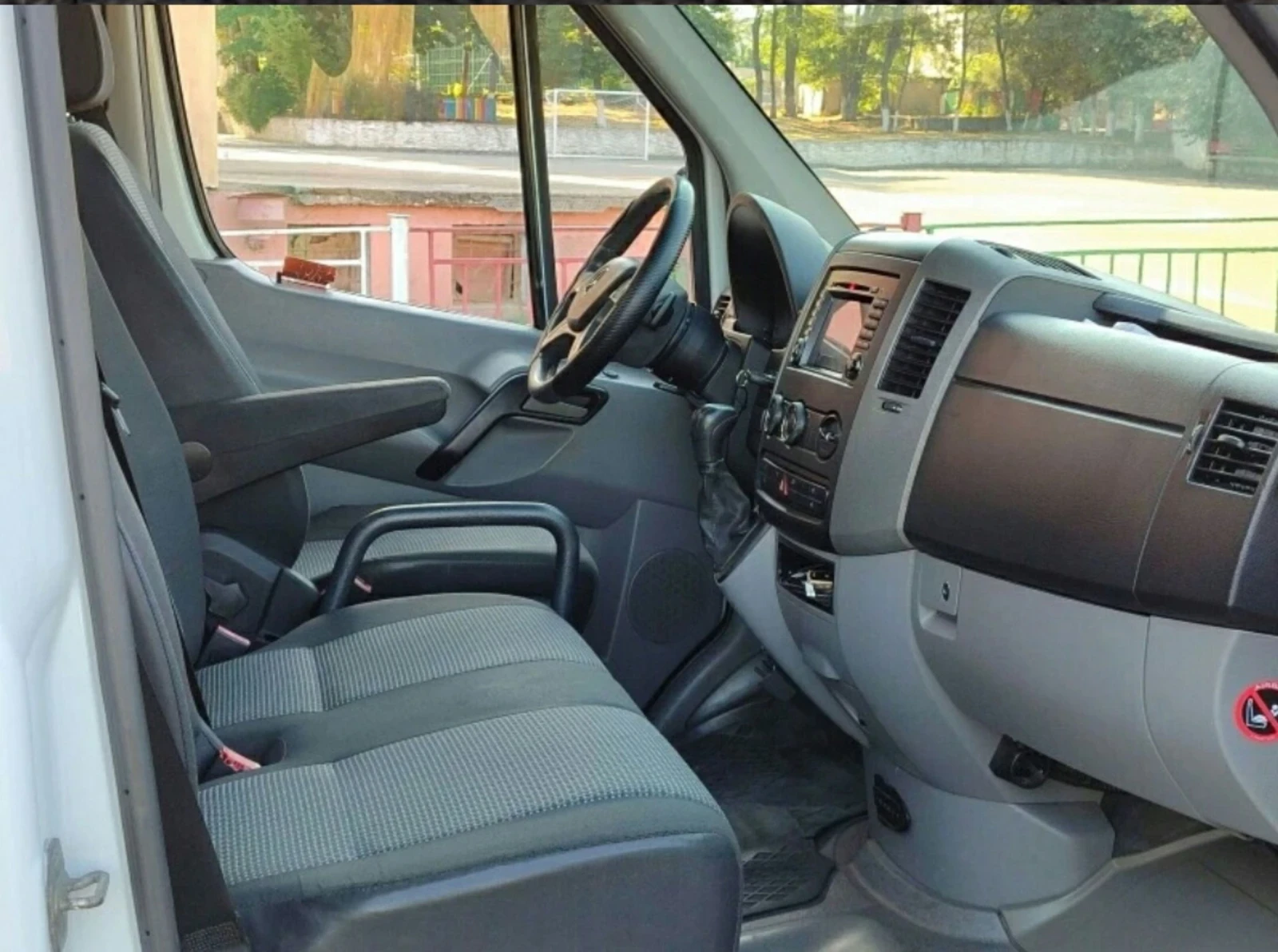 Mercedes-Benz Sprinter 316 Пътна помощ бензин-газ автомат - изображение 4