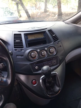 Mitsubishi Grandis 2000, снимка 2