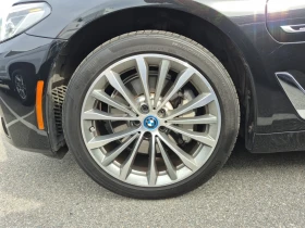 BMW 530E * Един собственик * Без инциденти * CARFAX * , снимка 15