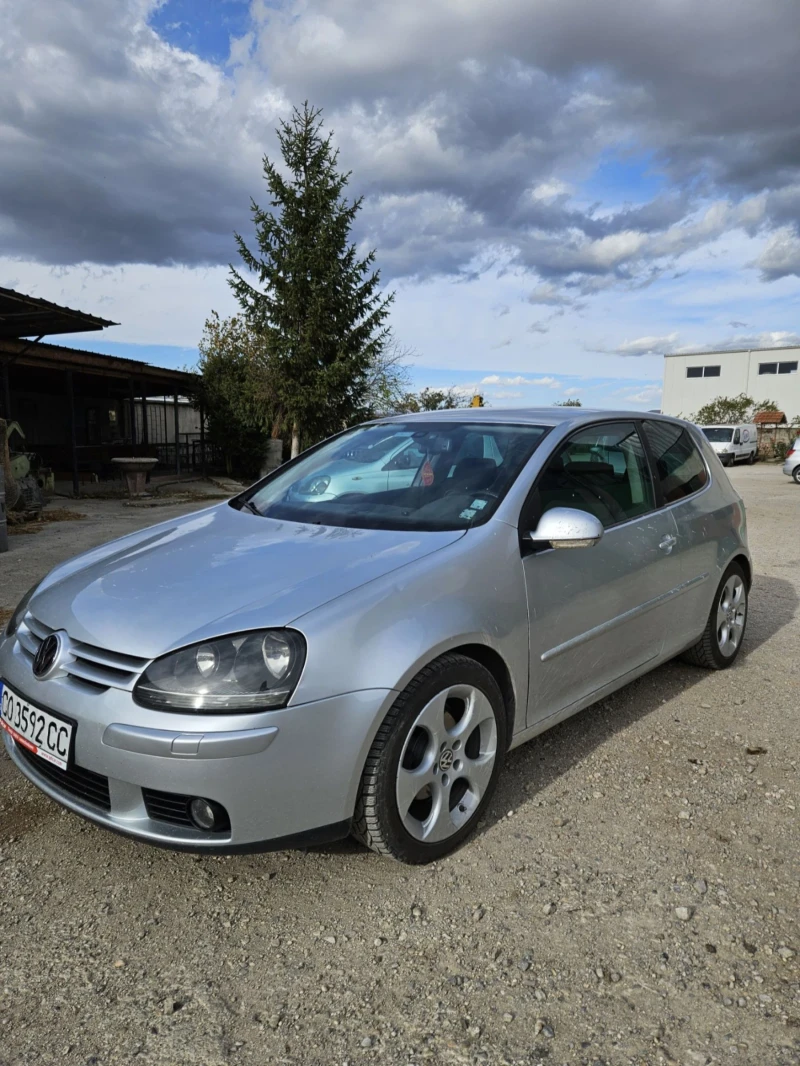 VW Golf, снимка 1 - Автомобили и джипове - 46946464