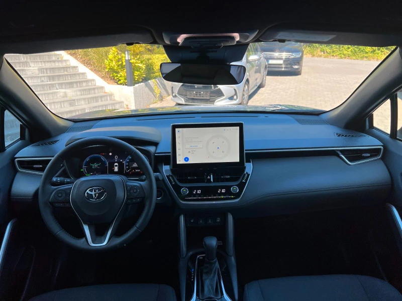 Toyota Corolla Cross HYBRID/140HP/LED/CAM/CARPLAY/293b, снимка 10 - Автомобили и джипове - 47632047