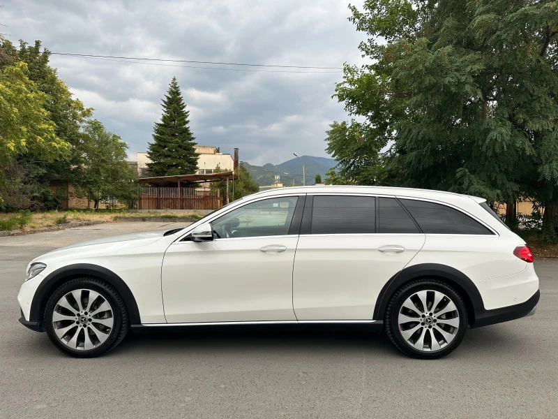 Mercedes-Benz E 220 d 4MATIC ALL-TERRAIN PREMIUM PLUS* !! СЕРВ. ИСТОРИ, снимка 7 - Автомобили и джипове - 51289019