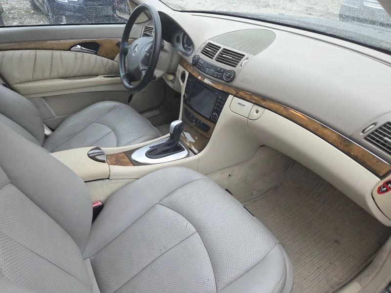Mercedes-Benz E 220 Avantgarde* automat* , снимка 9 - Автомобили и джипове - 51963397