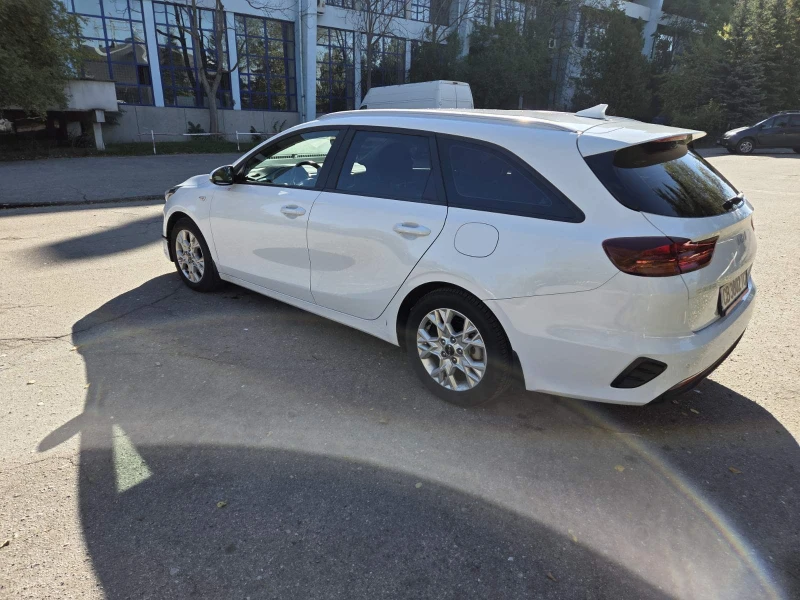 Kia Ceed, снимка 4 - Автомобили и джипове - 52116251