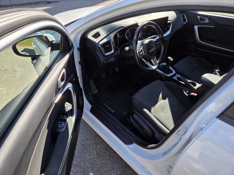 Kia Ceed, снимка 6 - Автомобили и джипове - 52116251