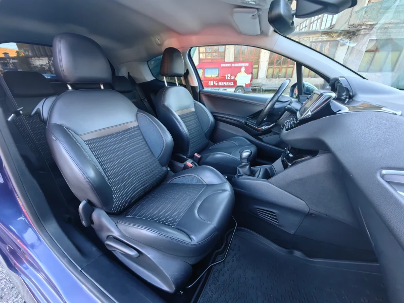 Peugeot 208 1.4 бензин 95 кс, Евро 5, Климатроник, Отлично , снимка 15 - Автомобили и джипове - 52215113