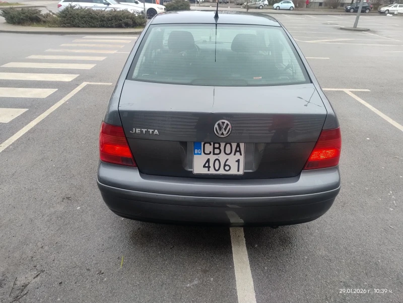 VW Bora 2.0газ автоматик, снимка 7 - Автомобили и джипове - 53376000