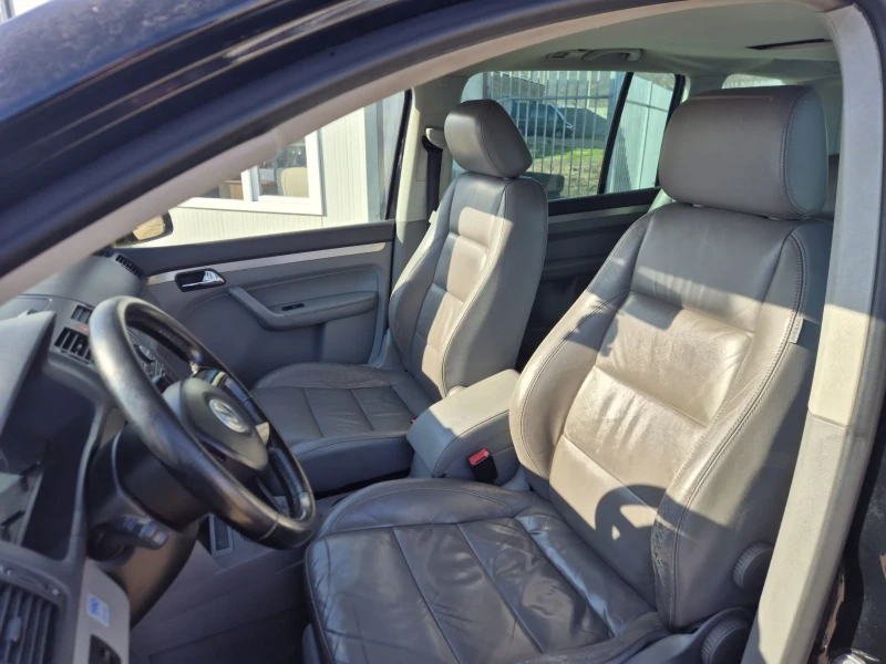 VW Touran 2.0TDI , снимка 6 - Автомобили и джипове - 52824871