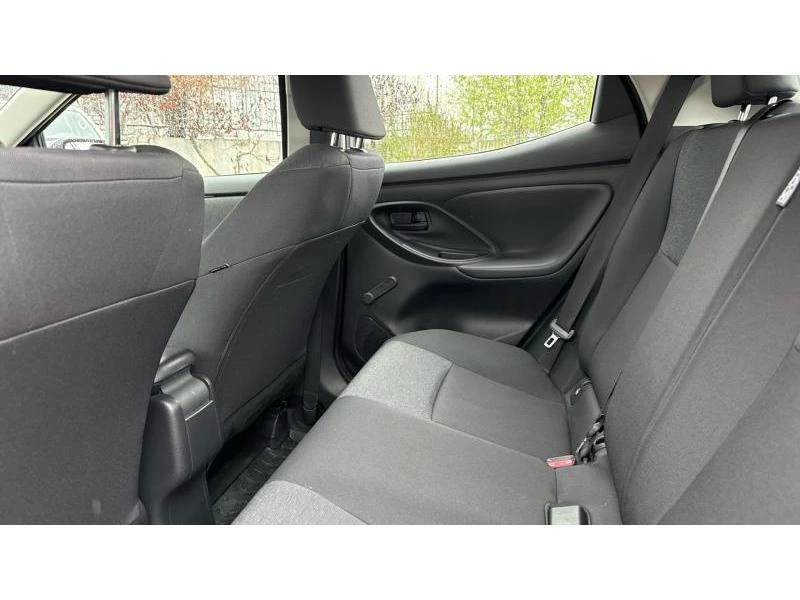 Toyota Yaris 1.5 HSD LIGHT, снимка 11 - Автомобили и джипове - 49719961