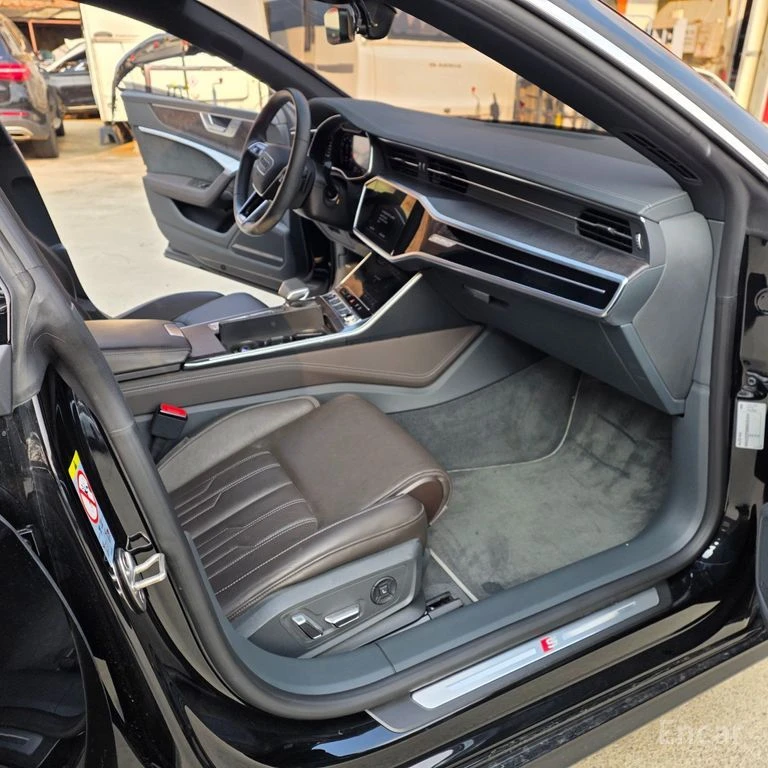 Audi A7 55 TFSI Quattro Premium* DISTRONIC* 360* ХЕДЪП* , снимка 9 - Автомобили и джипове - 55072543