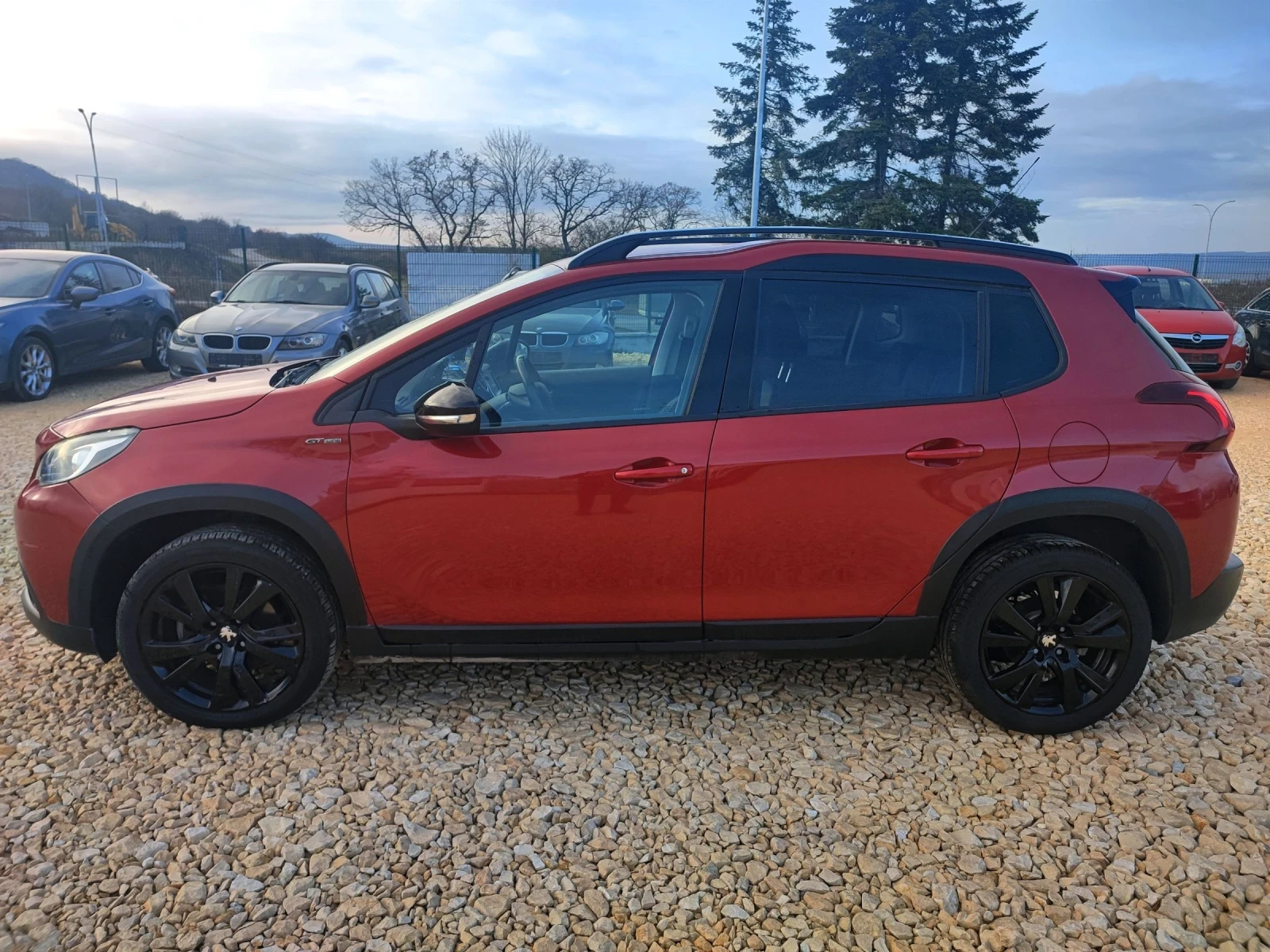 Peugeot 2008 1.2 e-THP GT Line - изображение 3