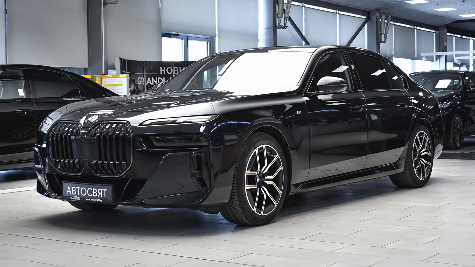BMW 740 d xDrive M Sport Mild Hybrid Sportautomatic - изображение 4