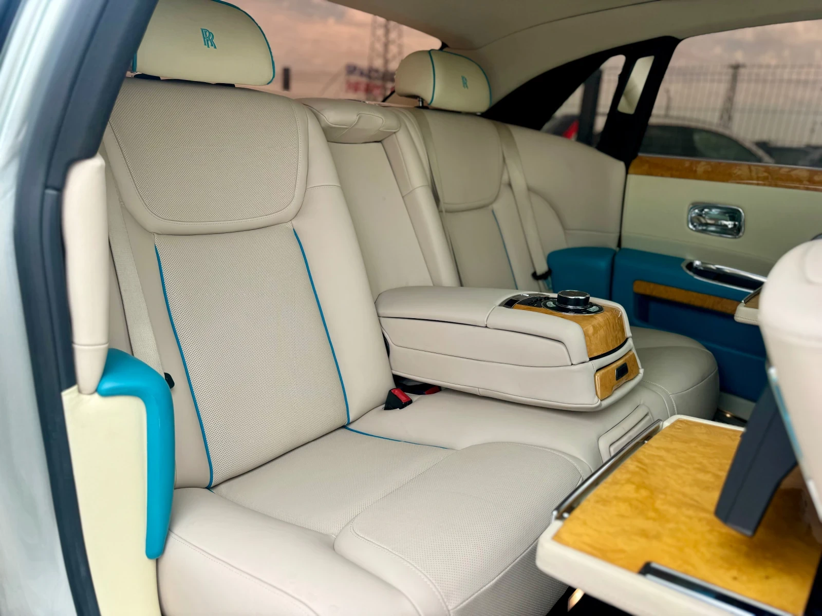 Rolls-Royce Ghost One of One | Mobile.bg   13