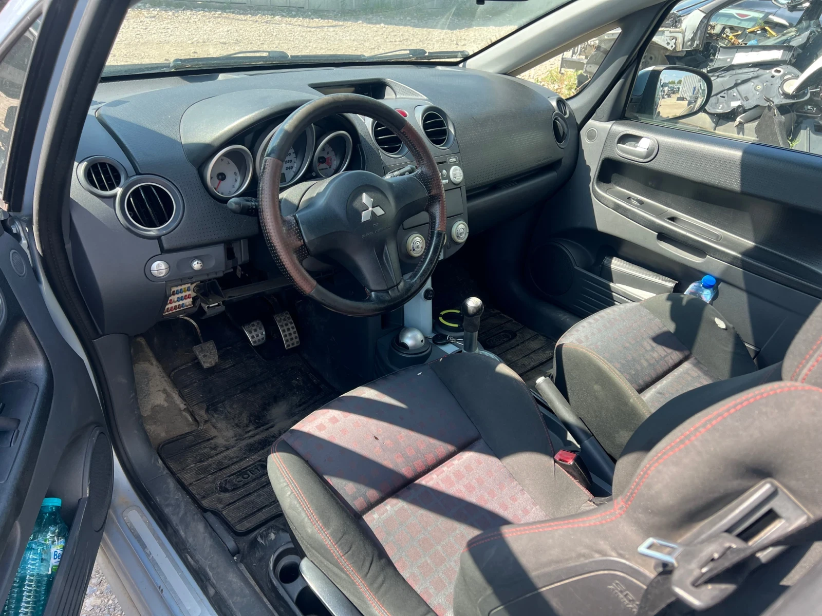 Mitsubishi Colt 1.5T  - изображение 5