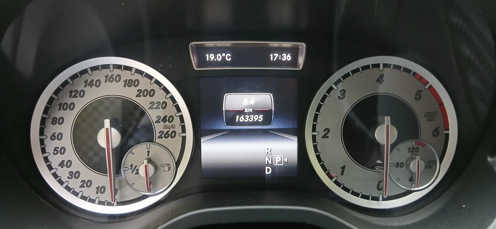 Mercedes-Benz A 200 AMG* Pano* Camera* Distronic* Full led * Автомат - изображение 8