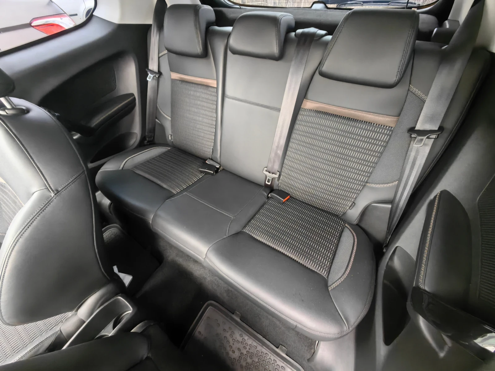 Peugeot 208 1.4 ������ 95 ��, ���� 5, �����������, �������  | Mobile.bg � ����������� 17