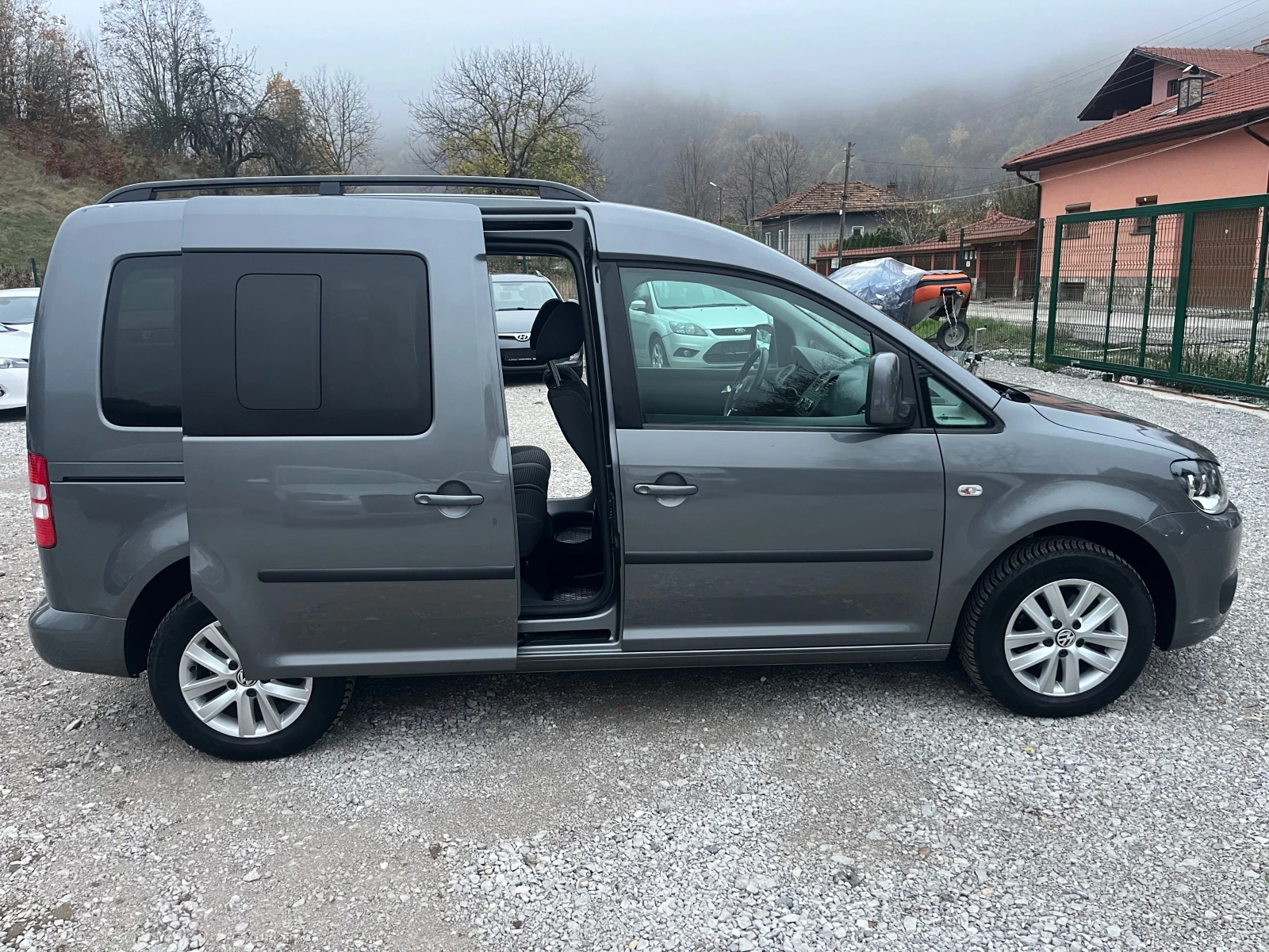 VW Caddy 2.0i ecofuel | Mobile.bg   7