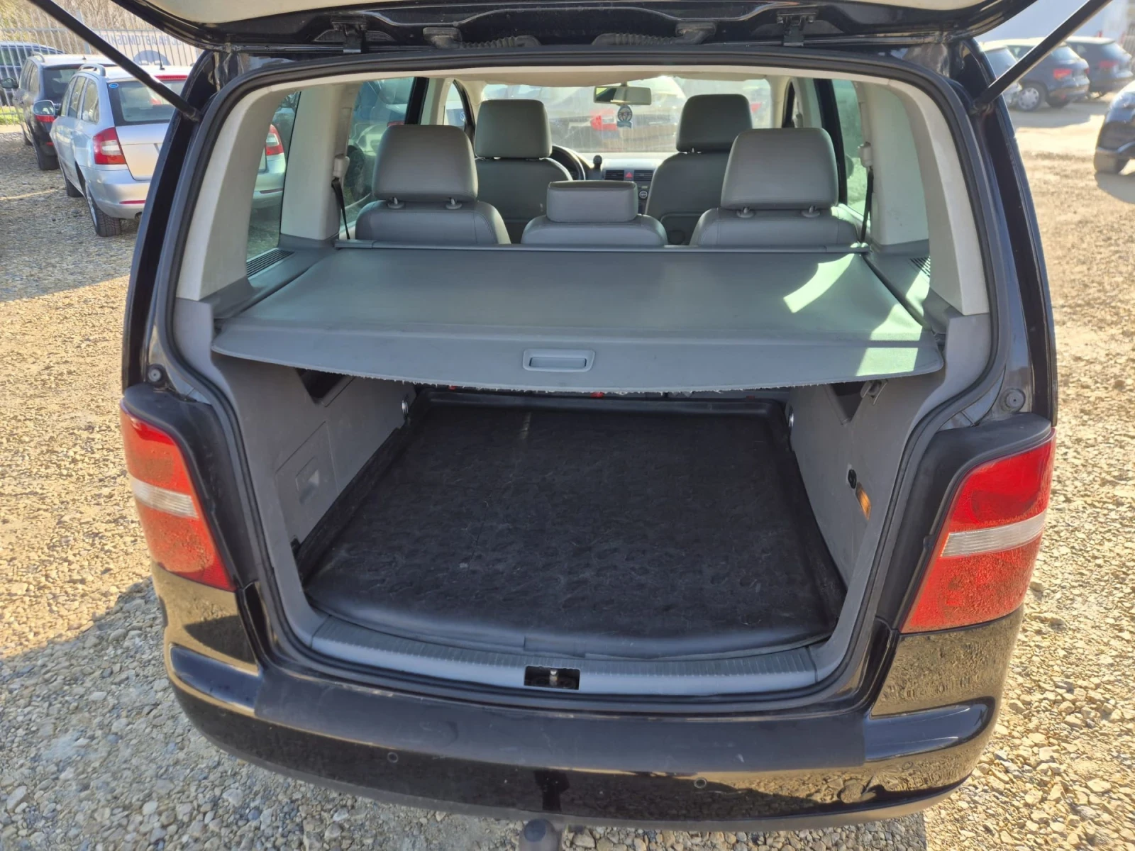 VW Touran 2.0TDI  - изображение 5