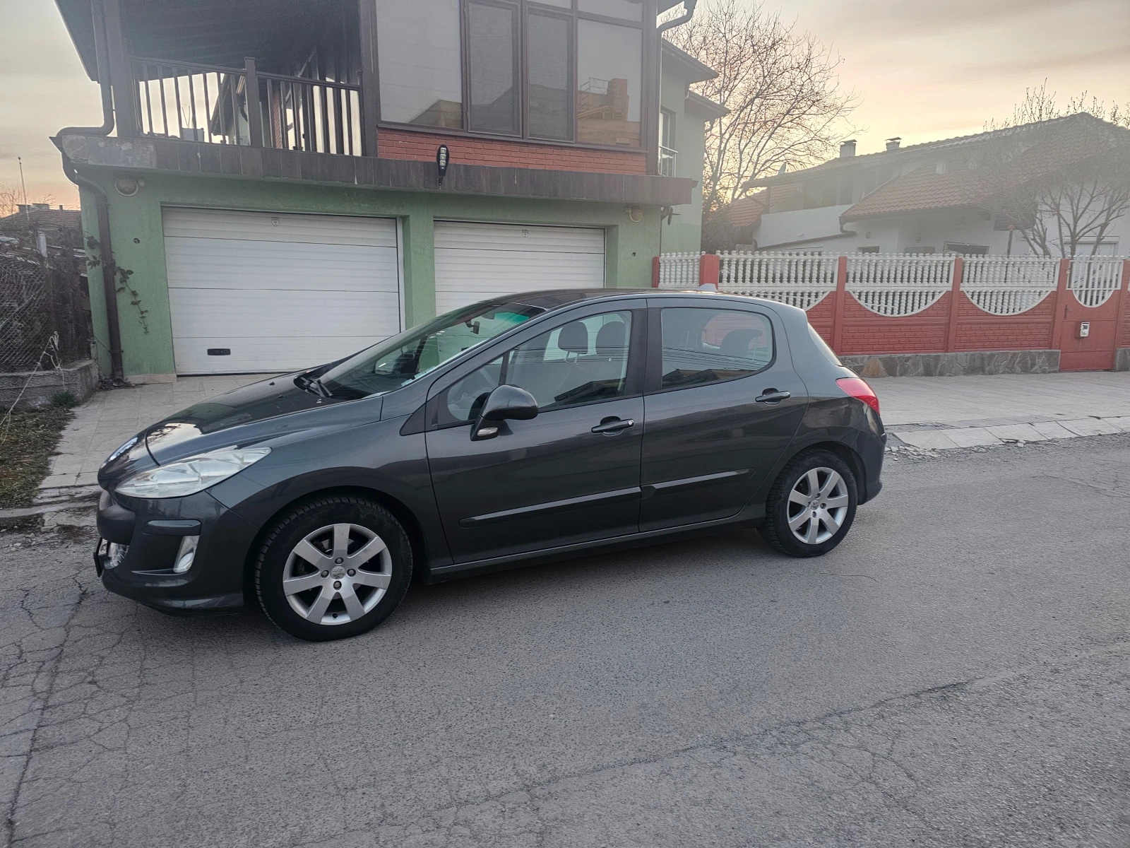 Peugeot 308 Газ-инж-Гаражно, снимка 2 - Автомобили и джипове - 53853744