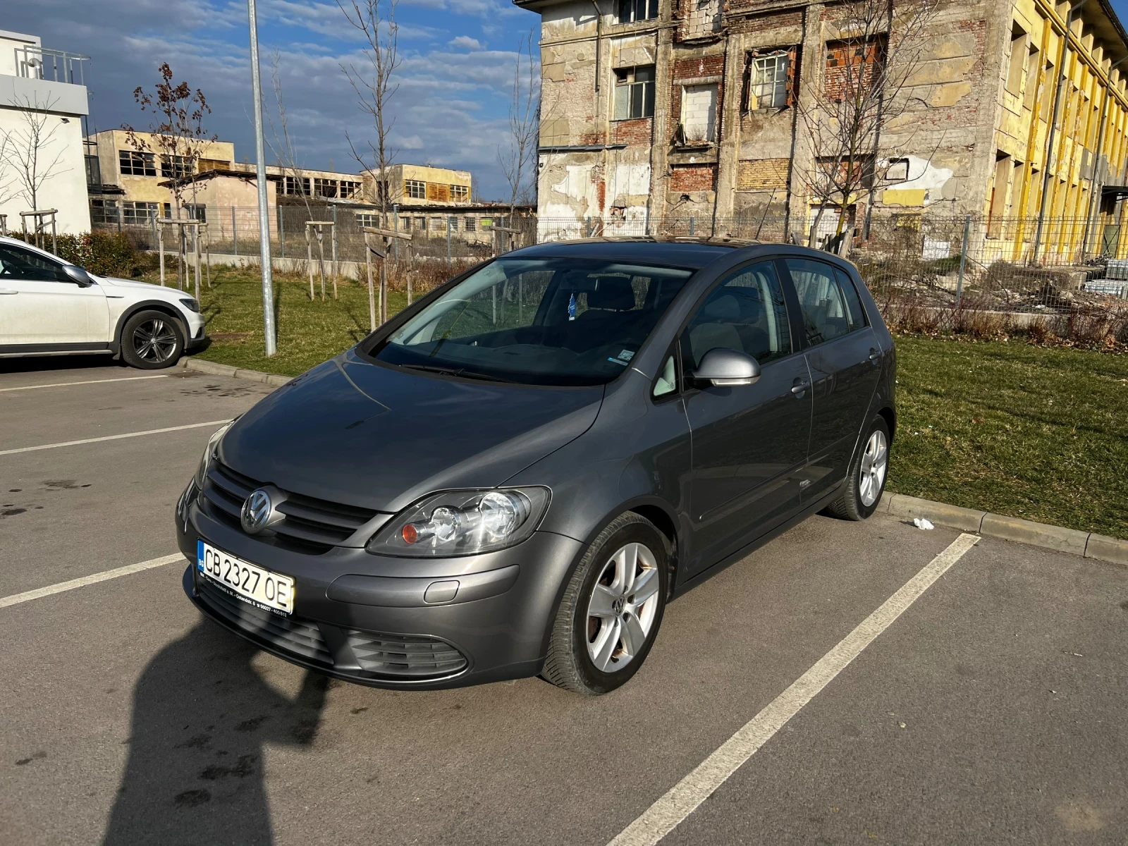 VW Golf Plus, снимка 12 - Автомобили и джипове - 53936006