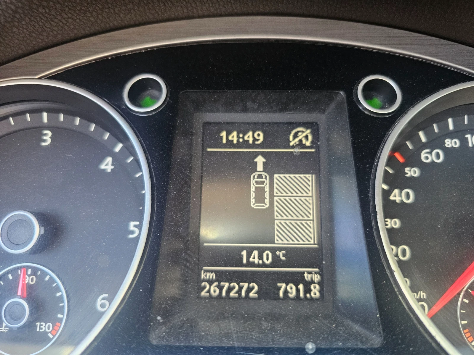 VW Passat 2.0TDI highline, снимка 8 - Автомобили и джипове - 54011185