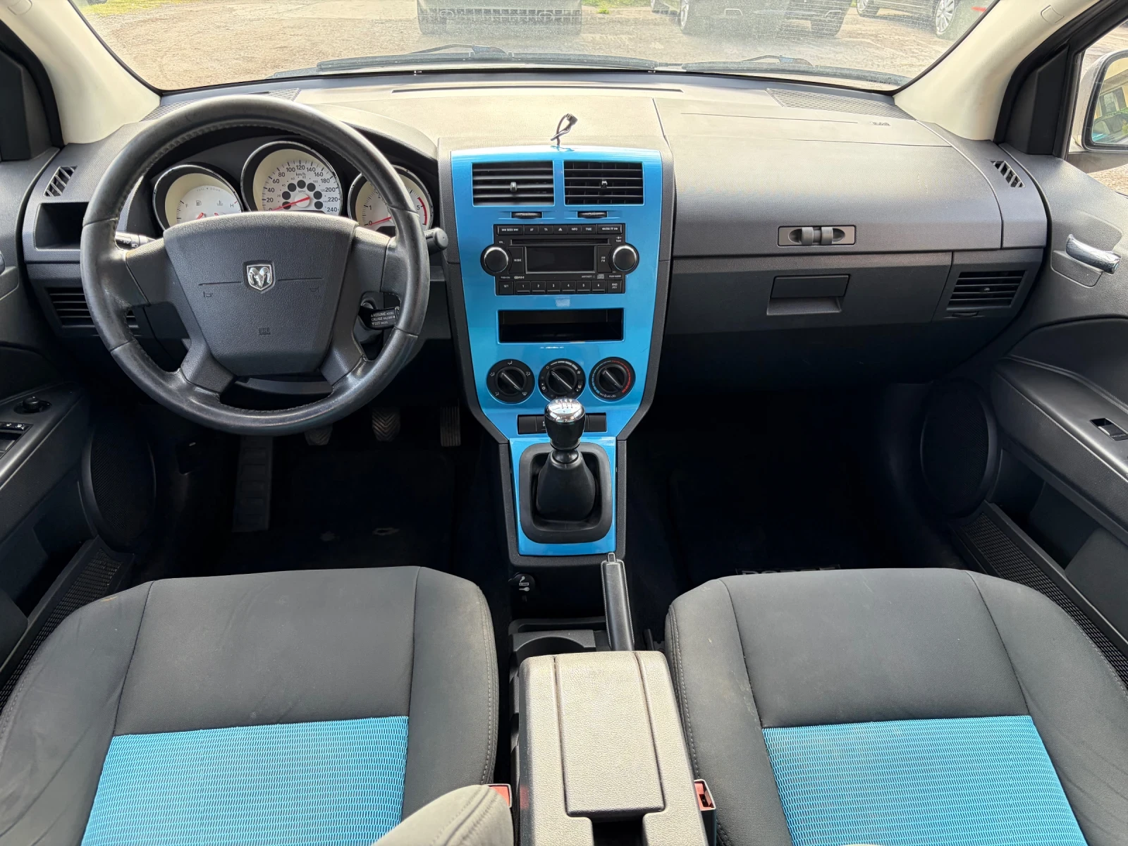 Dodge Caliber, снимка 12 - Автомобили и джипове - 54316421