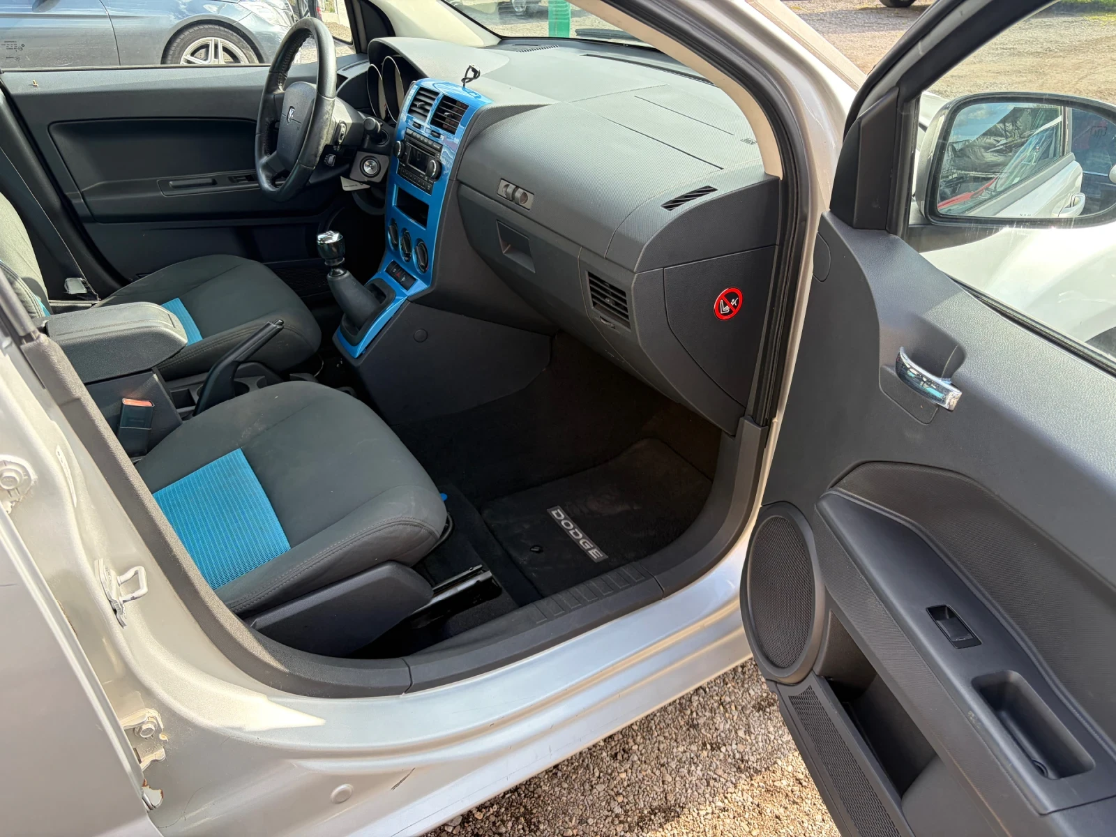 Dodge Caliber, снимка 13 - Автомобили и джипове - 54316421