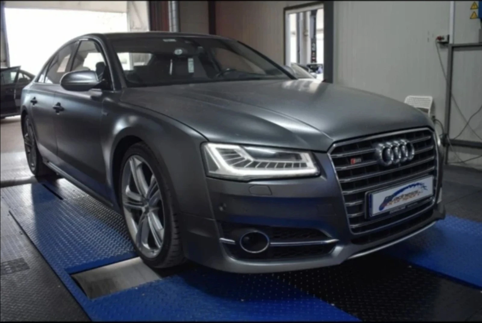 Audi S8 Plus, снимка 6 - Автомобили и джипове - 54360428