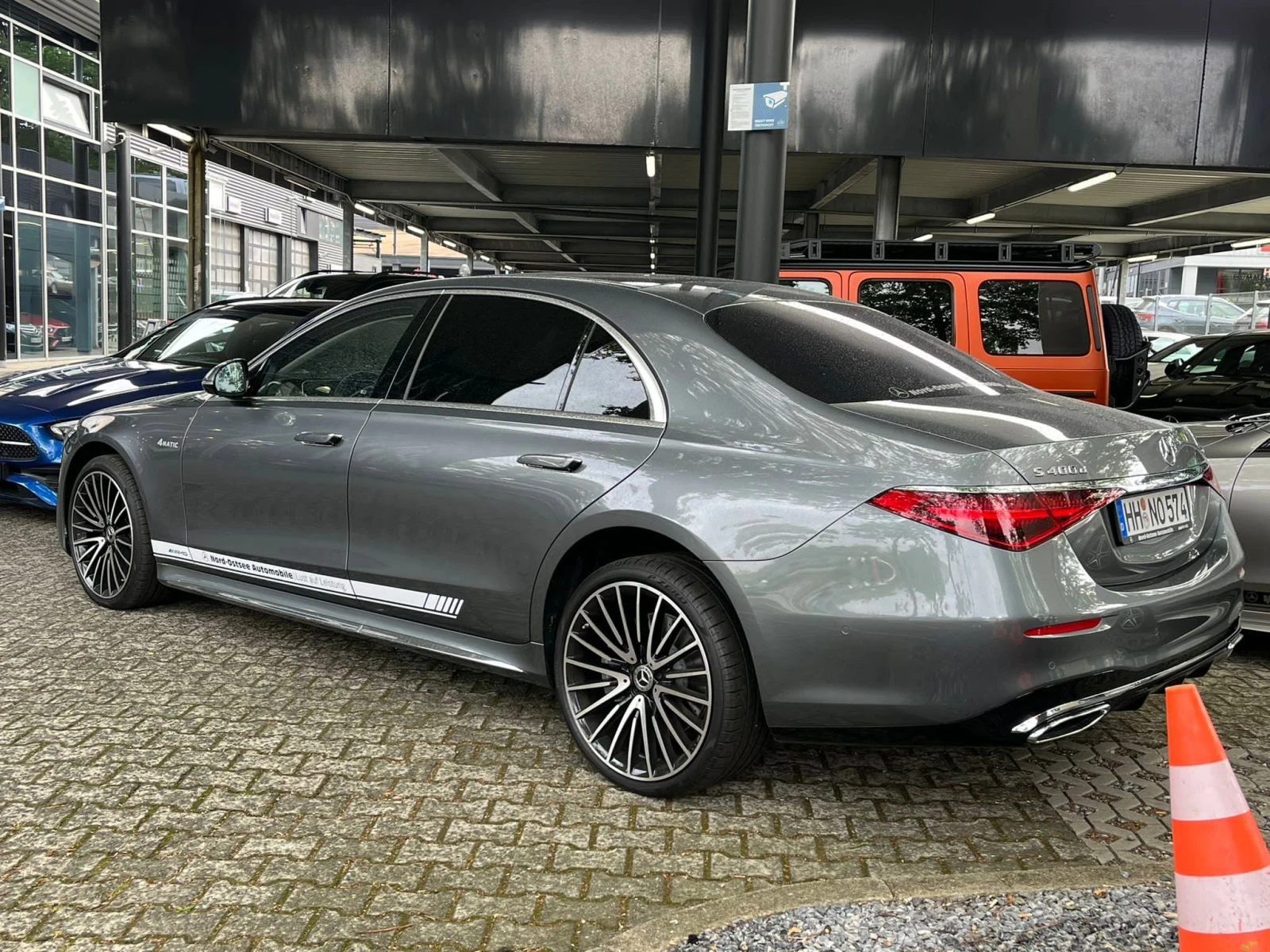 Mercedes-Benz S 400 AMG 4matic, снимка 16 - Автомобили и джипове - 54679565