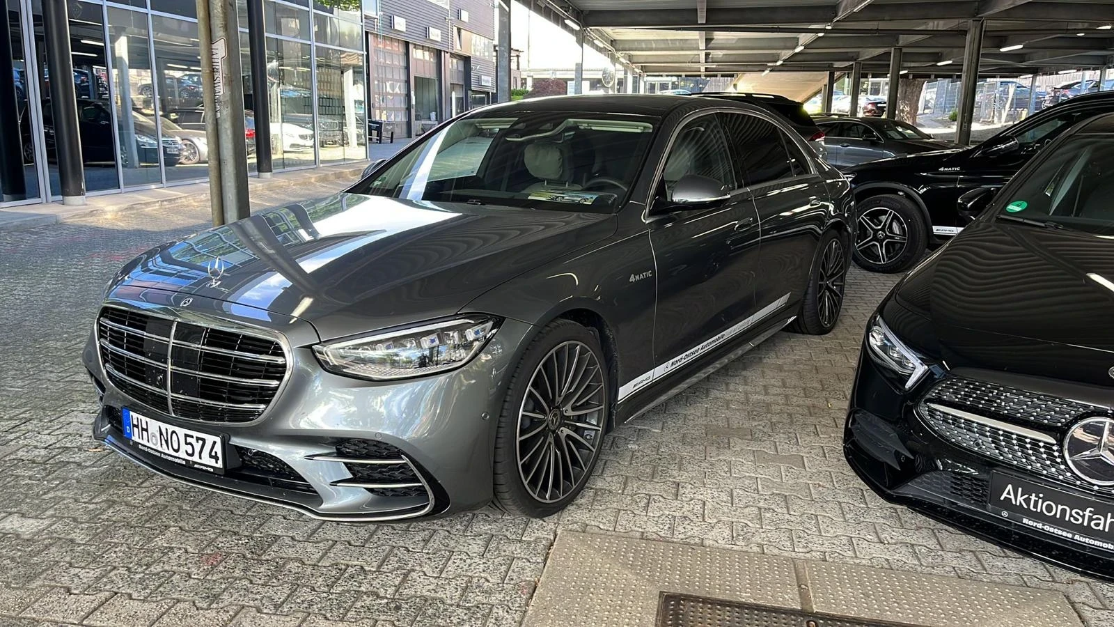 Mercedes-Benz S 400 AMG 4matic, снимка 9 - Автомобили и джипове - 54679565