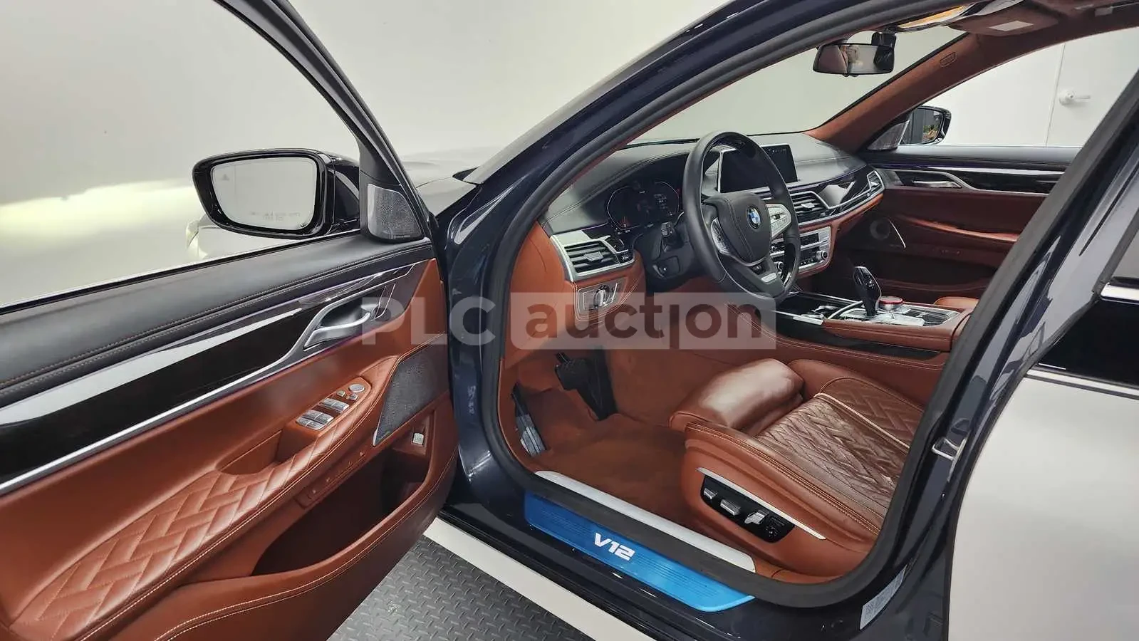 BMW 760 i M V12 | 4 МЕСТА| TV| МАСАЖ| ВКЛ.ТЕХНОТЕСТ, снимка 5 - Автомобили и джипове - 54770490